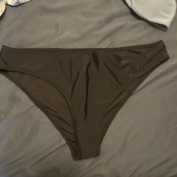 Shein Bikini - Picture 2 of 4